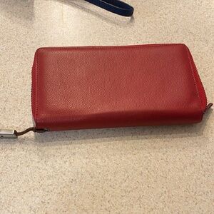 •Bveyzi RFID Blocking Wallet Clutch